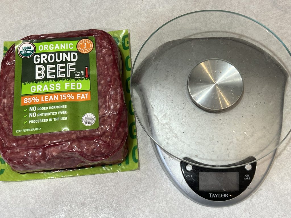 1 pound 85% lean ground beef with kitchen scale