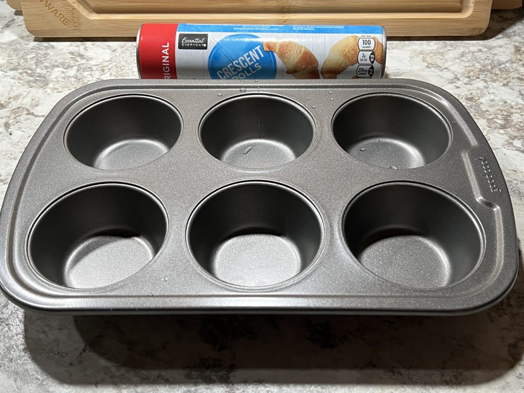 Muffin tin for pizza cupcake recipe